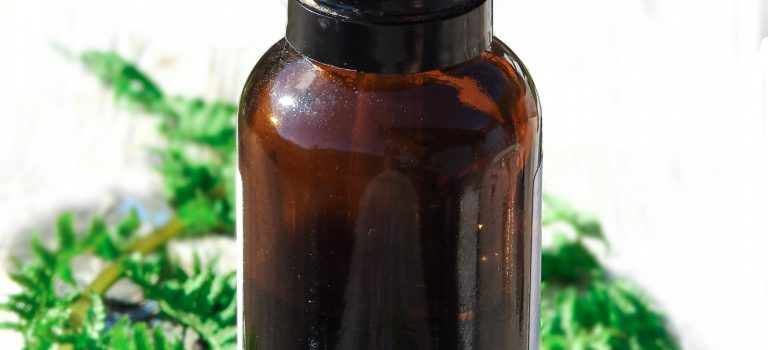 Olio essenziale di Sandalo e capelli